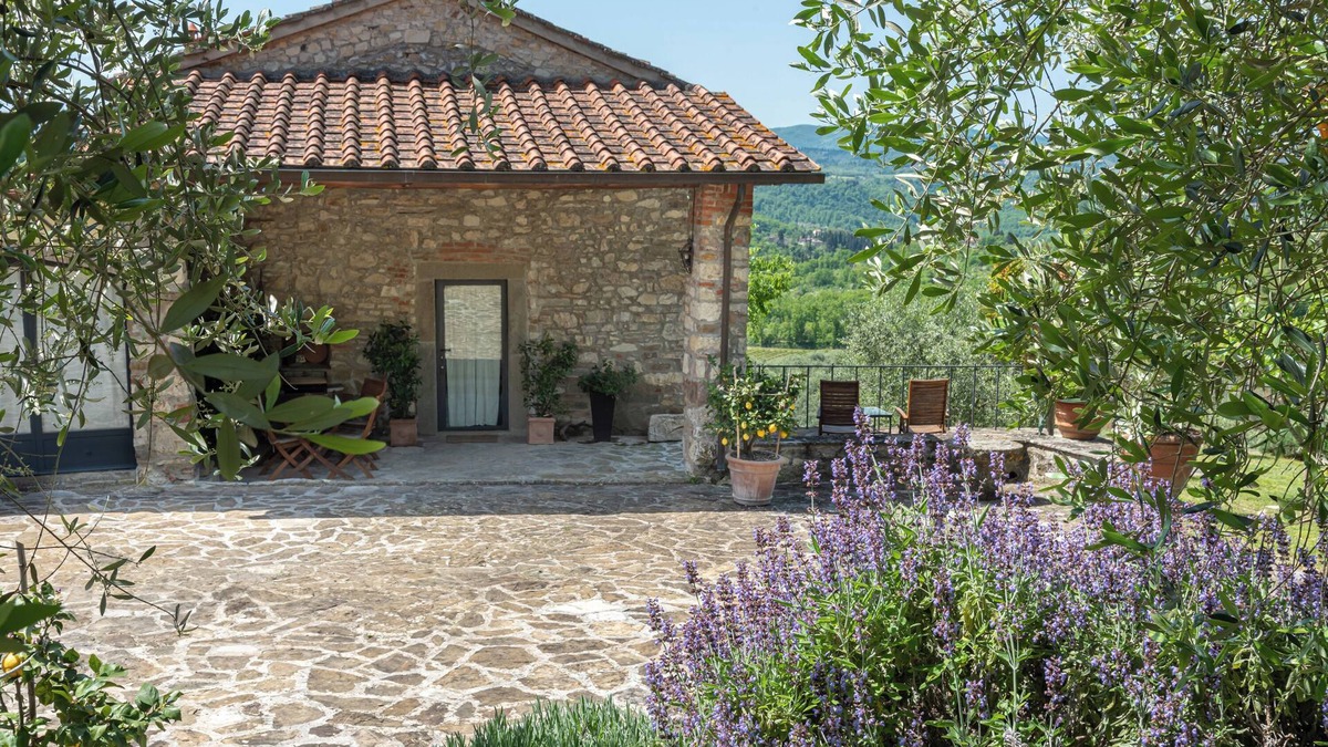 Pelago Apartment | Apartment 'Fienile' with Private Terrace, Wi-Fi and Air Conditioning