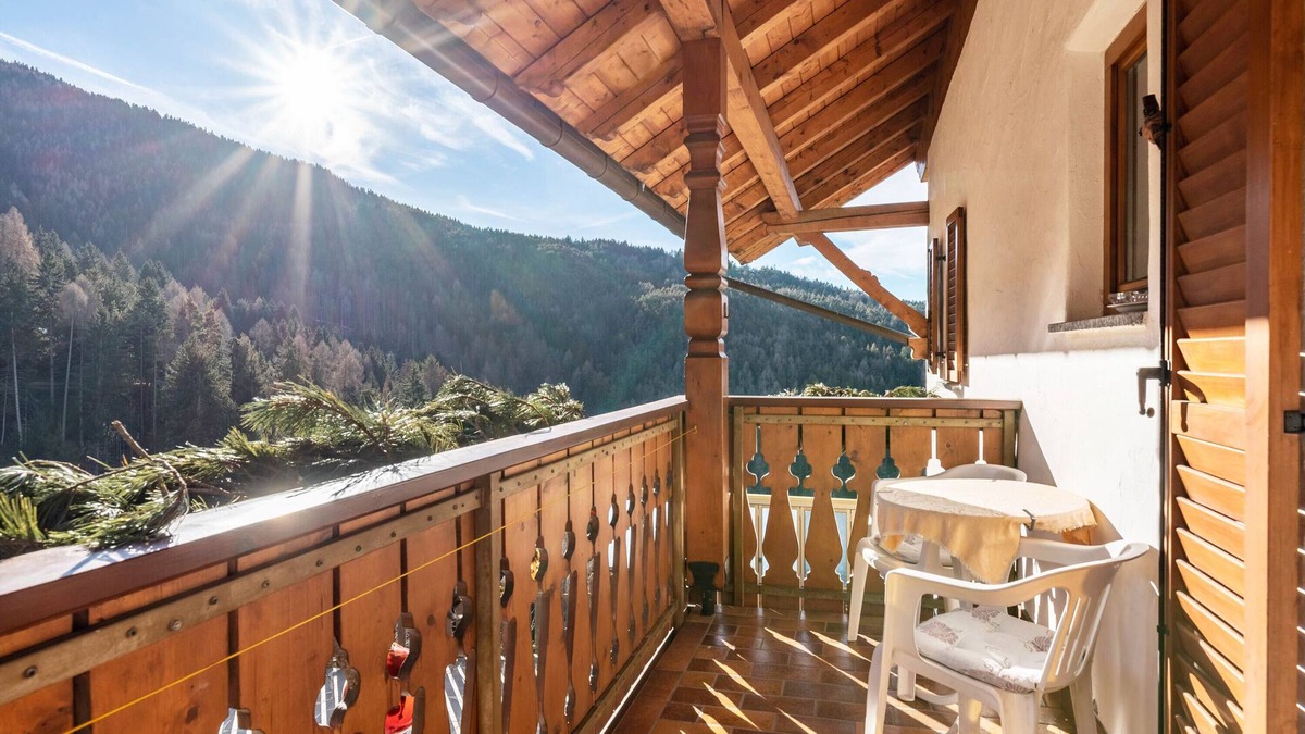 Albions Apartment | Apartment 'Figisterhof Small' with Mountain View, Shared Terrace and Wi-Fi