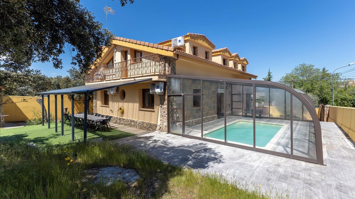 Ituero y Lama House | Apartment 'Finca El Olivo' with Mountain View, Wi-Fi and Air Conditioning