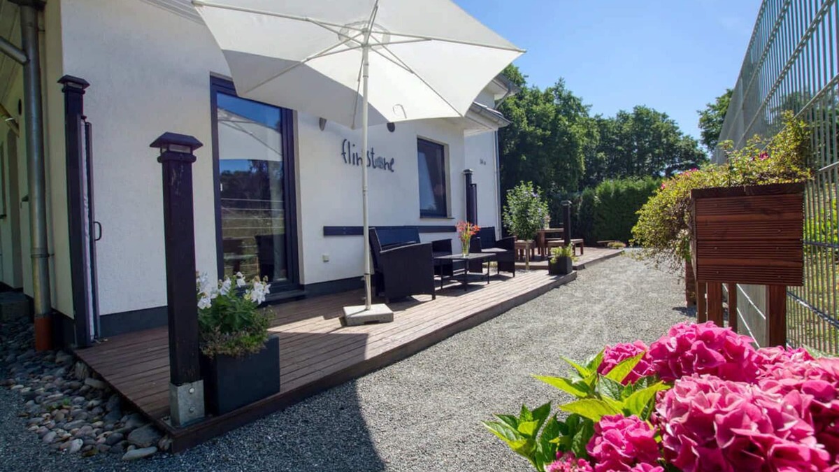 Neu Mukran Apartment | Apartment Flintstone in Staphel/Sassnitz/Rügen/Baltic Sea/pet possible