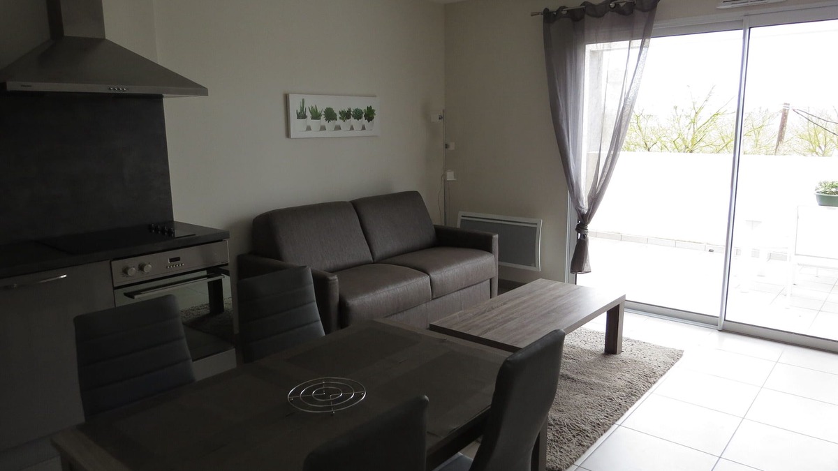 Colombiers Apartment | Apartment for 2 people