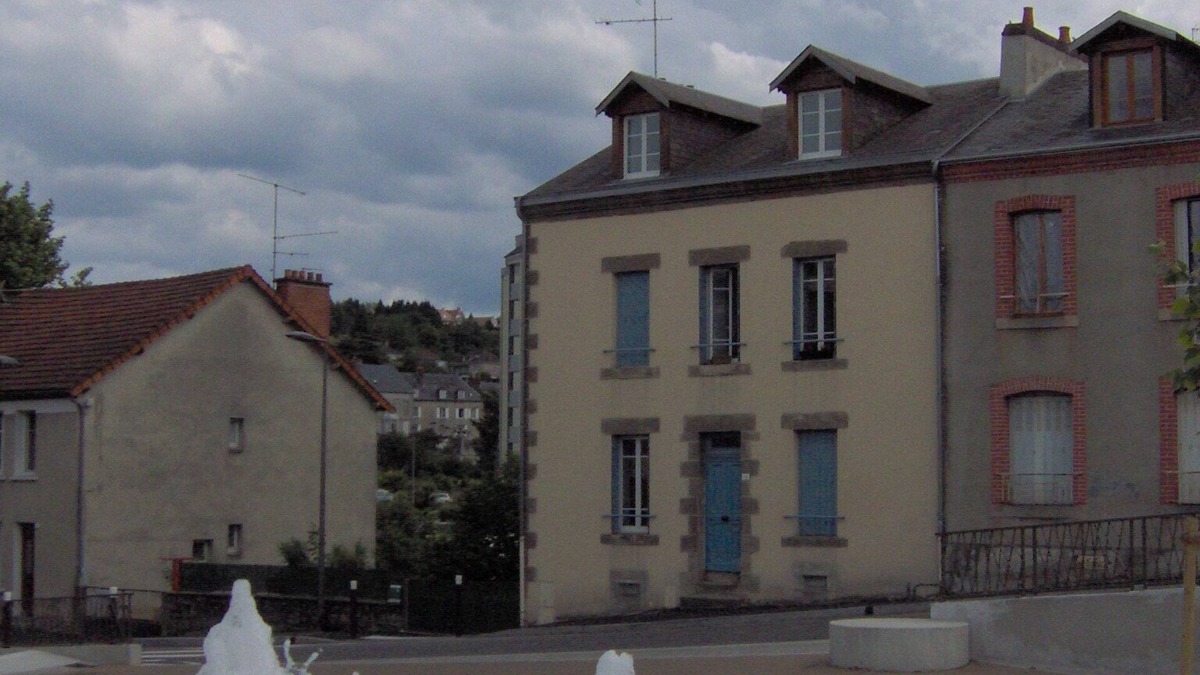 Gueret Apartment | Apartment for 2 people in the center of a "large village in the countryside"