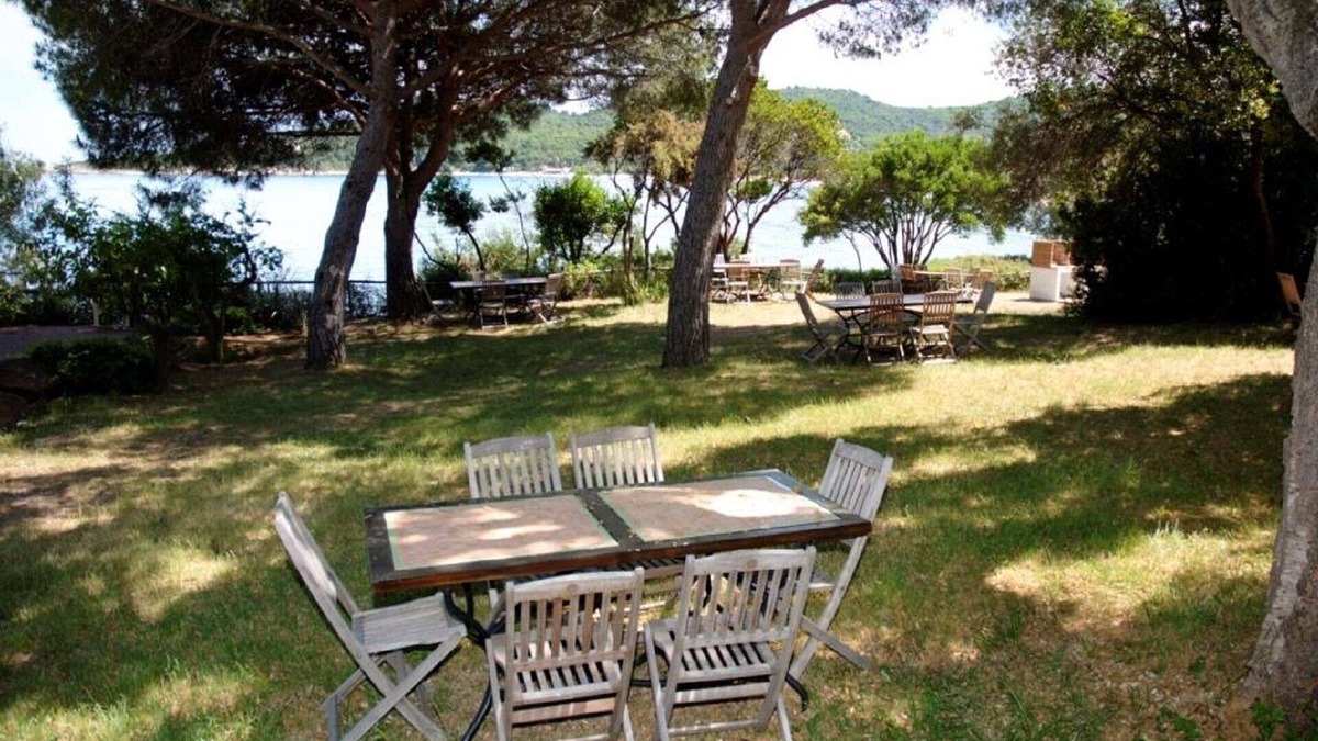 Favone Apartment | Apartment for 6 people on the ground floor, sea view, direct access to the beach
