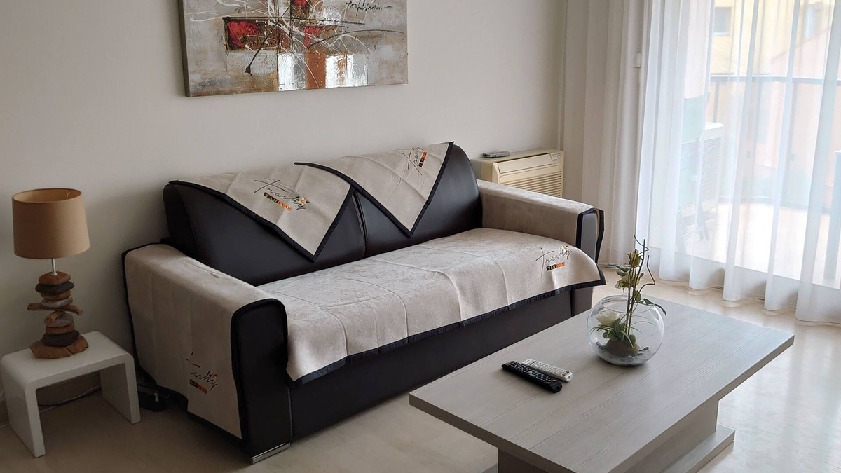 Saint-Raphael Apartment | Apartment for 6 people on foot, downtown, beaches, TGV