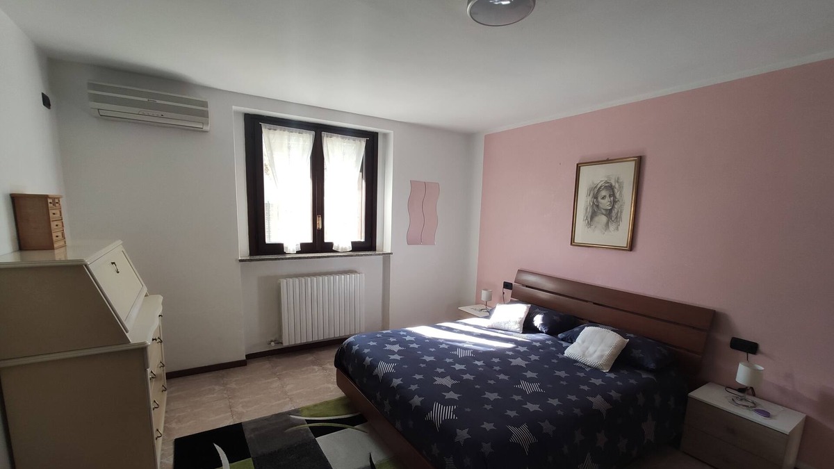 Castellanza House | Apartment for business trips and study with large garden and veranda