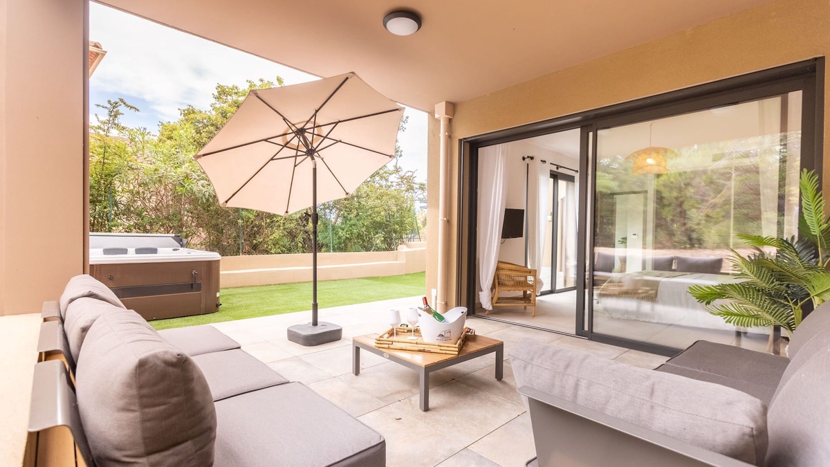 Les Issambres Apartment | Apartment 5: Cap d'Antibes