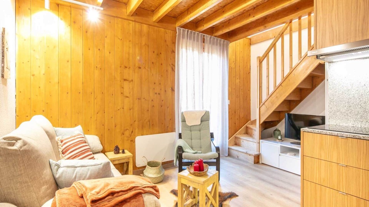 Saint-Sorlin-d'Arves Apartment | Apartment for 6 in Modane