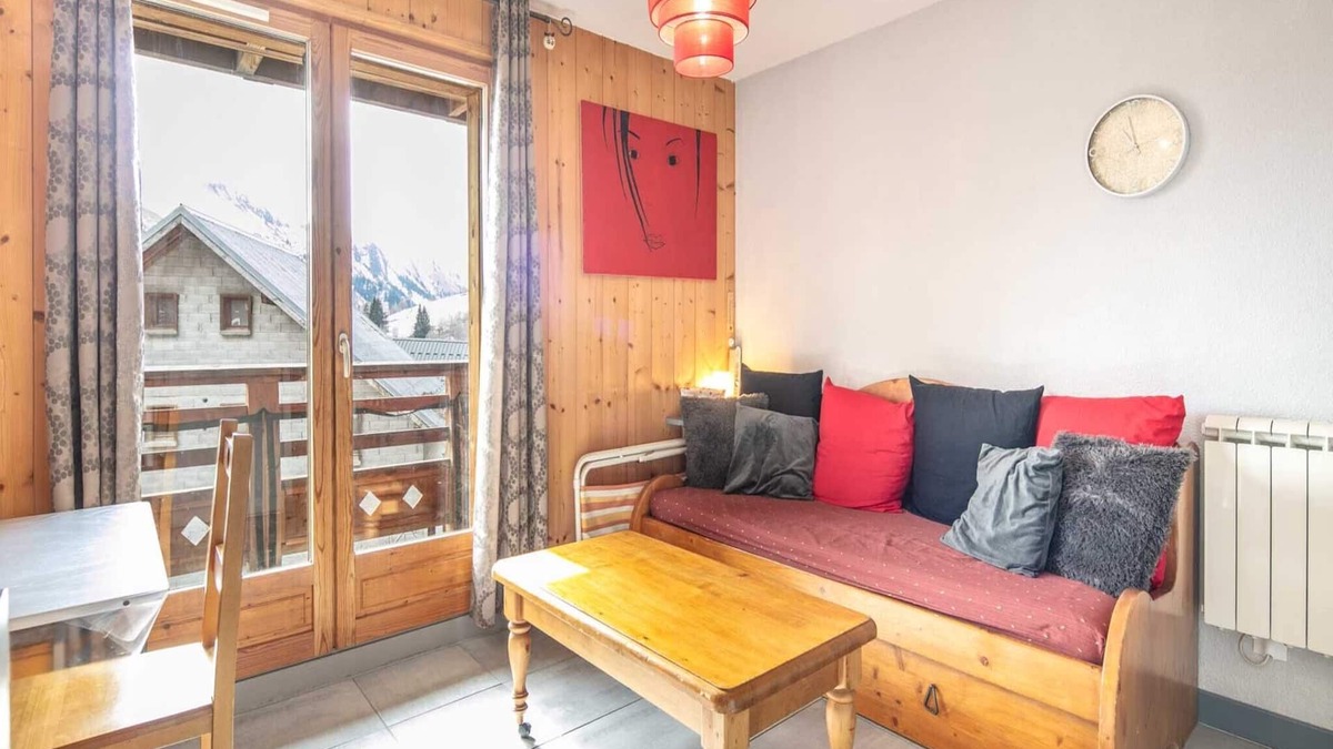 Saint-Sorlin-d'Arves Apartment | Apartment in Saint-Sorlin near Ski Resort