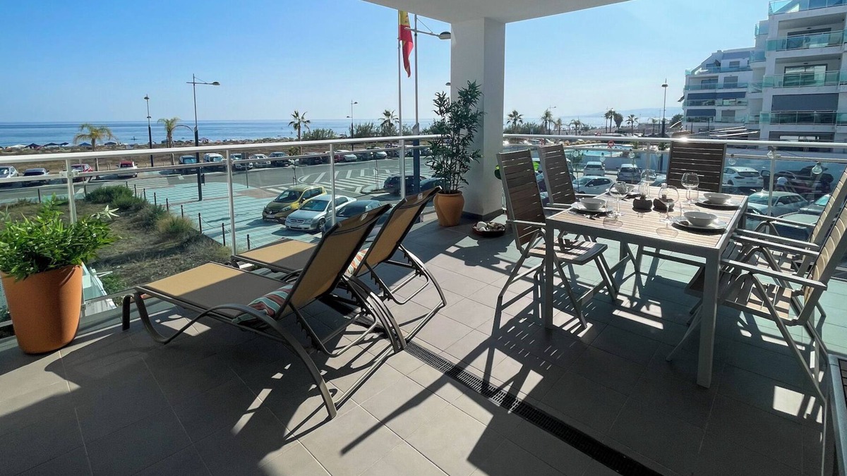 El Morche Apartment | Apartment 'Frontline Duna Beach' with Sea View, Wi-Fi and Air Conditioning