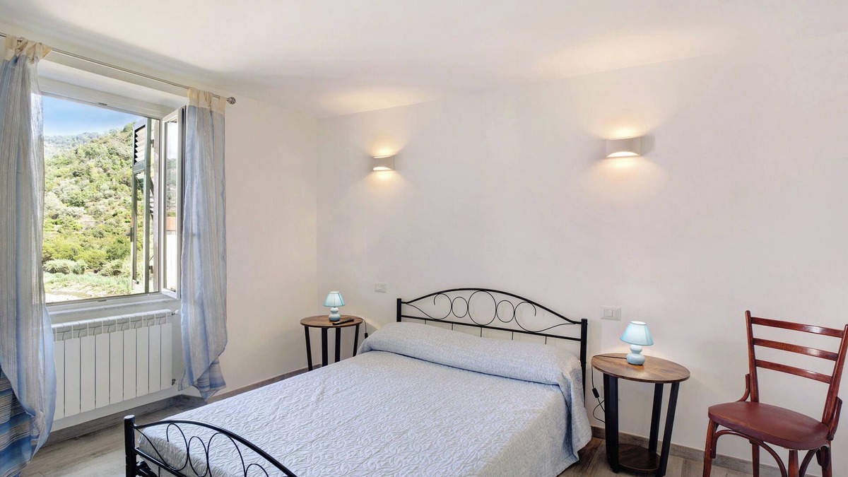 Dolceacqua Apartment | Apartment "G House Dolceacqua" in Centre with Wi-Fi