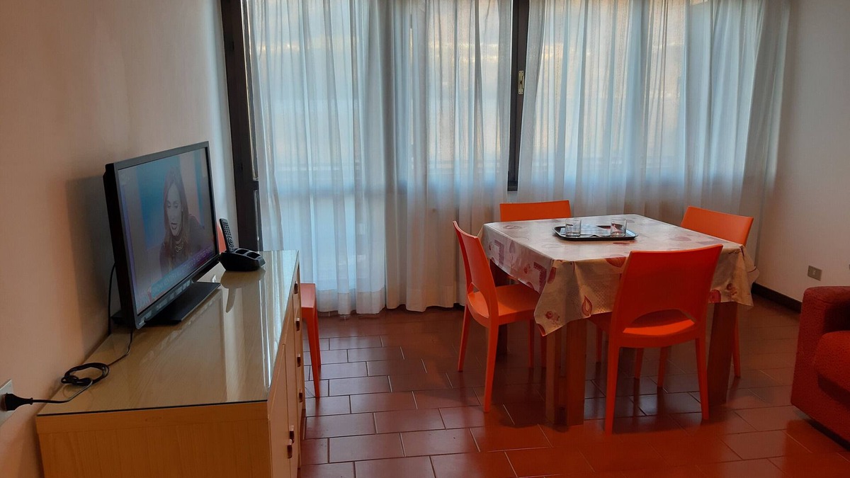 Calceranica al Lago Apartment | Apartment 'Garden Alle Barche - Ida 1' with Lake View, Shared Garden and Wi-Fi