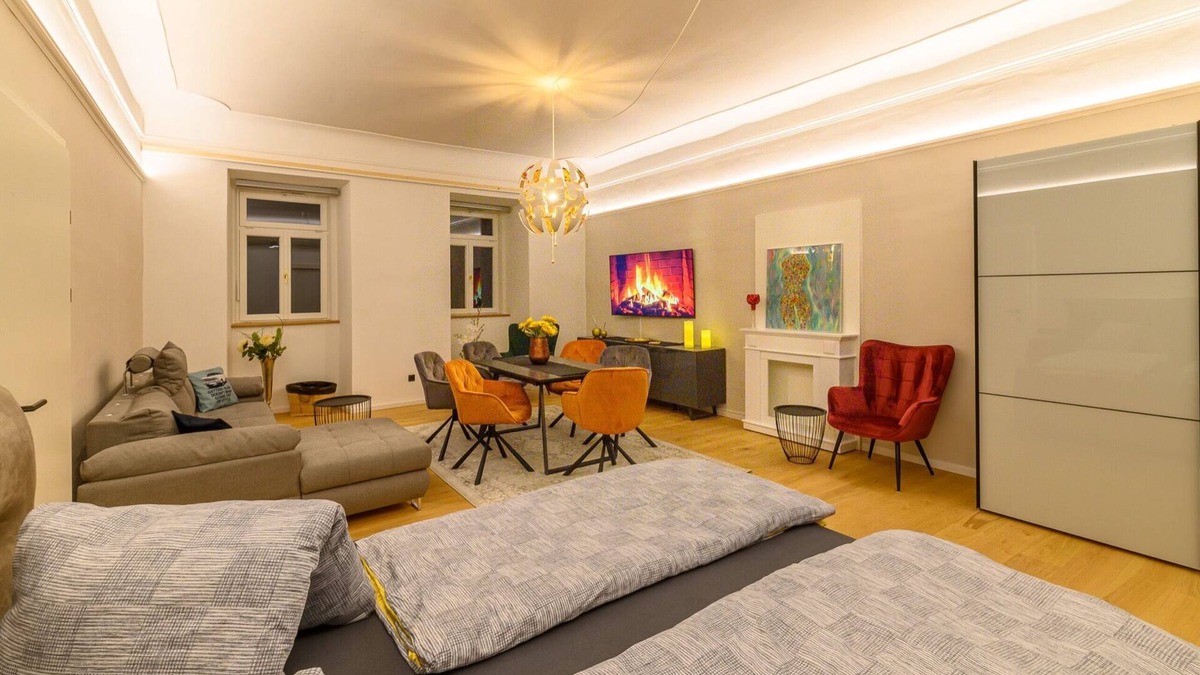 Gmuend in Kaernten Apartment | Apartment "Gasthof Alte Post - Top 4 Commodore" with Mountain View & Wi-Fi