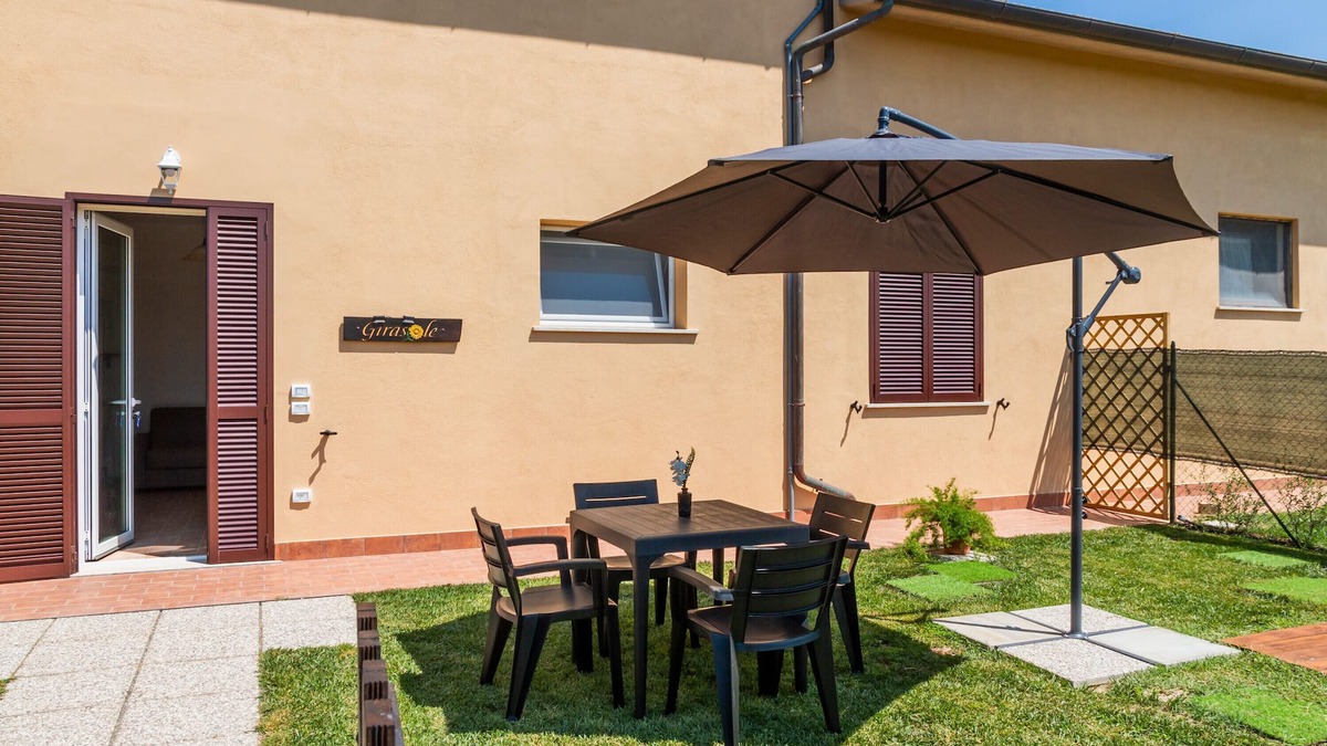 Grosseto Apartment | Apartment 'Girasole' with Private Terrace, Wi-Fi and Air Conditioning
