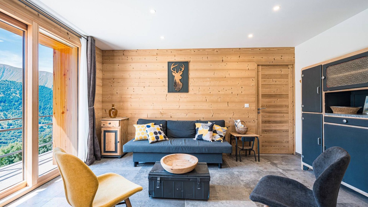 Albiez-Montrond Apartment | Apartment 'Grand Cerf - Albiez Montrond' with Mountain View, Private Terrace and Wi-Fi
