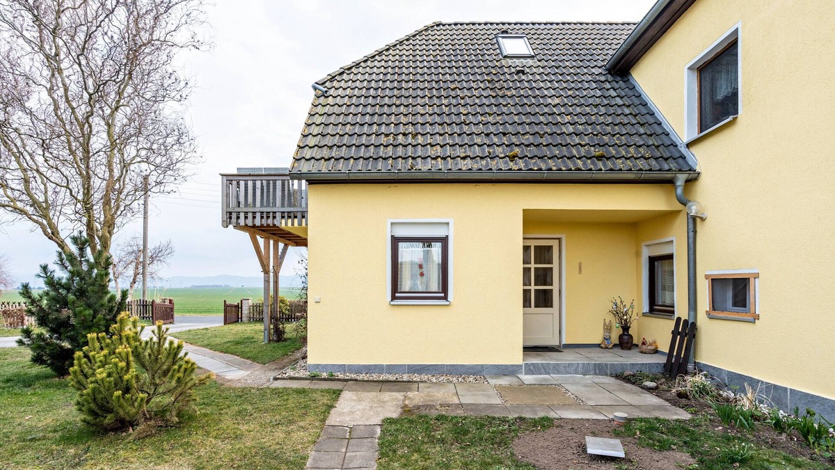 Mittelherwigsdorf Apartment | Apartment 'Hartmann' with Mountain View, Private Terrace and Wi-Fi