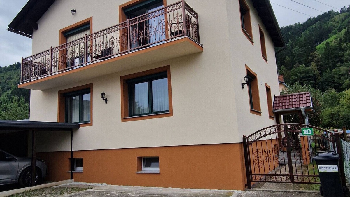 Kaisersberg Apartment | Apartment 'Haus Rose' with Mountain View, Shared Garden and Wi-Fi