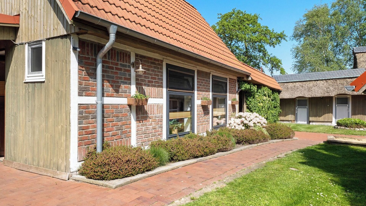 Otterndorf House | Apartment 'Haus Schöneck' with Private Terrace, Private Garden and Wi-Fi