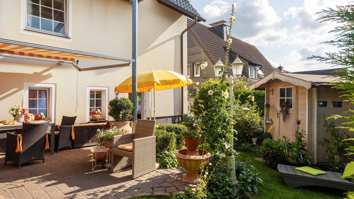 Arnsberg Apartment | Apartment 'Haus Ute' with Private Terrace, Private Garden and Wi-Fi