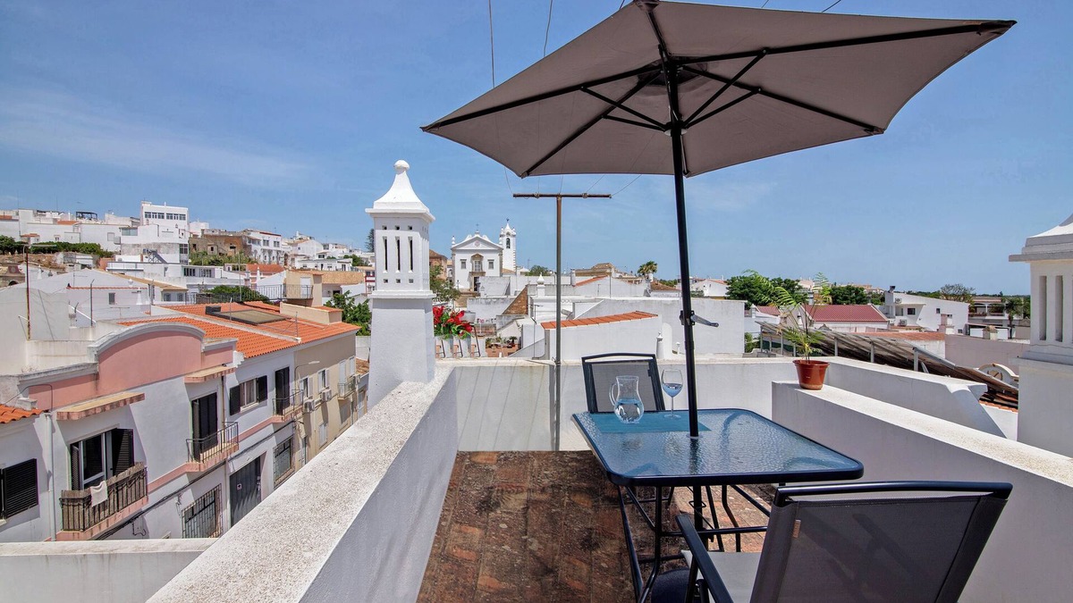 Vale de Seixos Apartment | Apartment 'Heritage' with Mountain View, Wi-Fi and Air Conditioning