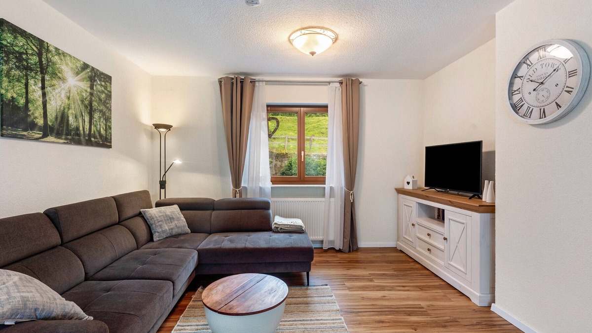 Gammelsbach Apartment | Apartment 'Hof Helmenhube 1' with Shared Terrace, Shared Garden and Wi-Fi