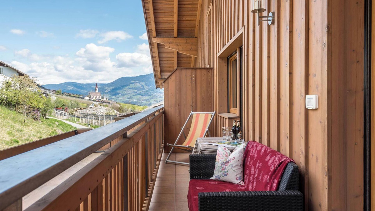 Feldthurns Apartment | Apartment 'Huberhof - Rubens' with Mountain View, Garden & Wi-Fi