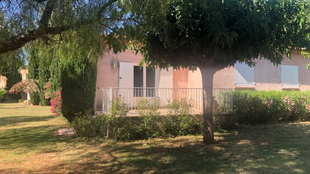 Miramar Apartment | Apartment in semi-detached villa in the countryside and 400 metres from the sea