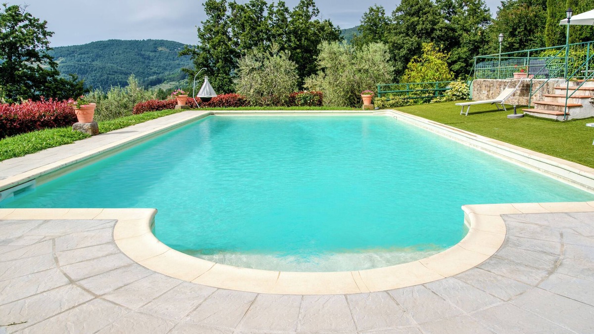 Pelago Apartment | Apartment 'Il Cerro Basic Per Due' with Shared Pool and Shared Garden