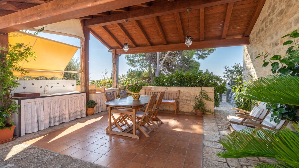Modica Apartment | Apartment 'Il Flauto Magico' with Private Terrace, Wi-Fi and Air Conditioning