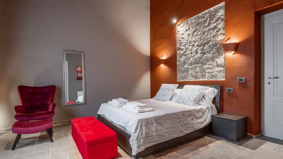 Semproniano Apartment | Apartment 'Il Rifugio Illuminato - Brunello' with Shared Garden, Wi-Fi and Air Conditioning