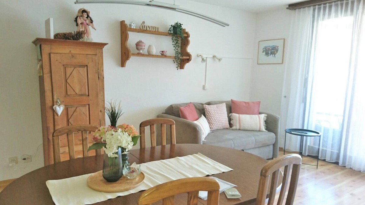 Muralto Apartment | Apartment in a well maintained residence in a central location with indoor pool