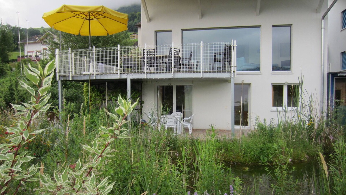 Buochs Apartment | Apartment in a family house with stunning views of the lake and mountains