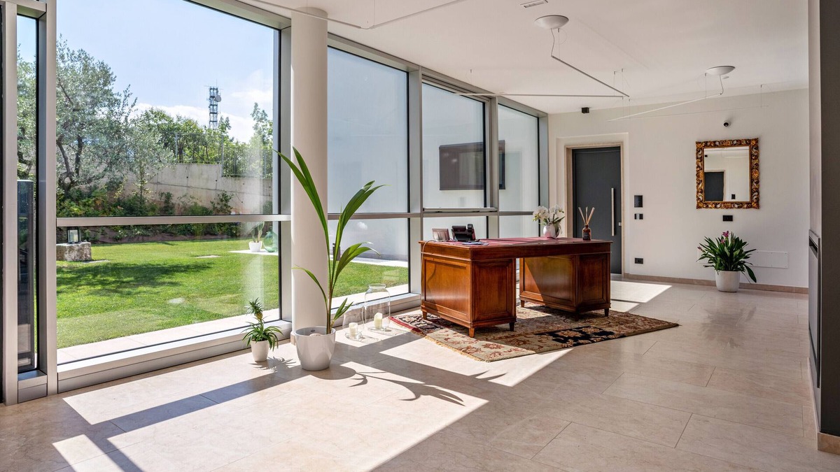 Ravina Apartment | Apartment In A Hotel 'Midum Family Garden' with Mountain View, Wi-Fi and Air Conditioning