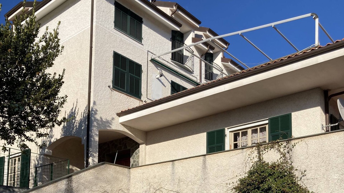 Bardino Vecchio House | Apartment in a three-family villa