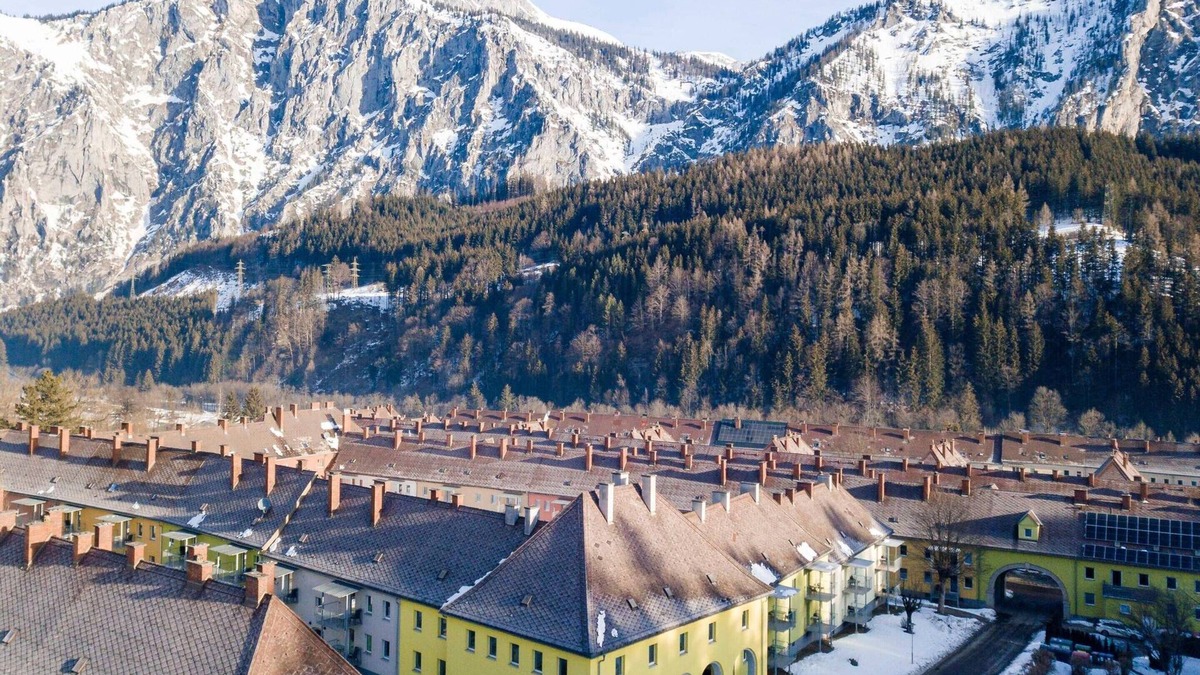 Eisenerz Apartment | Apartment in Alps With Stunning Views