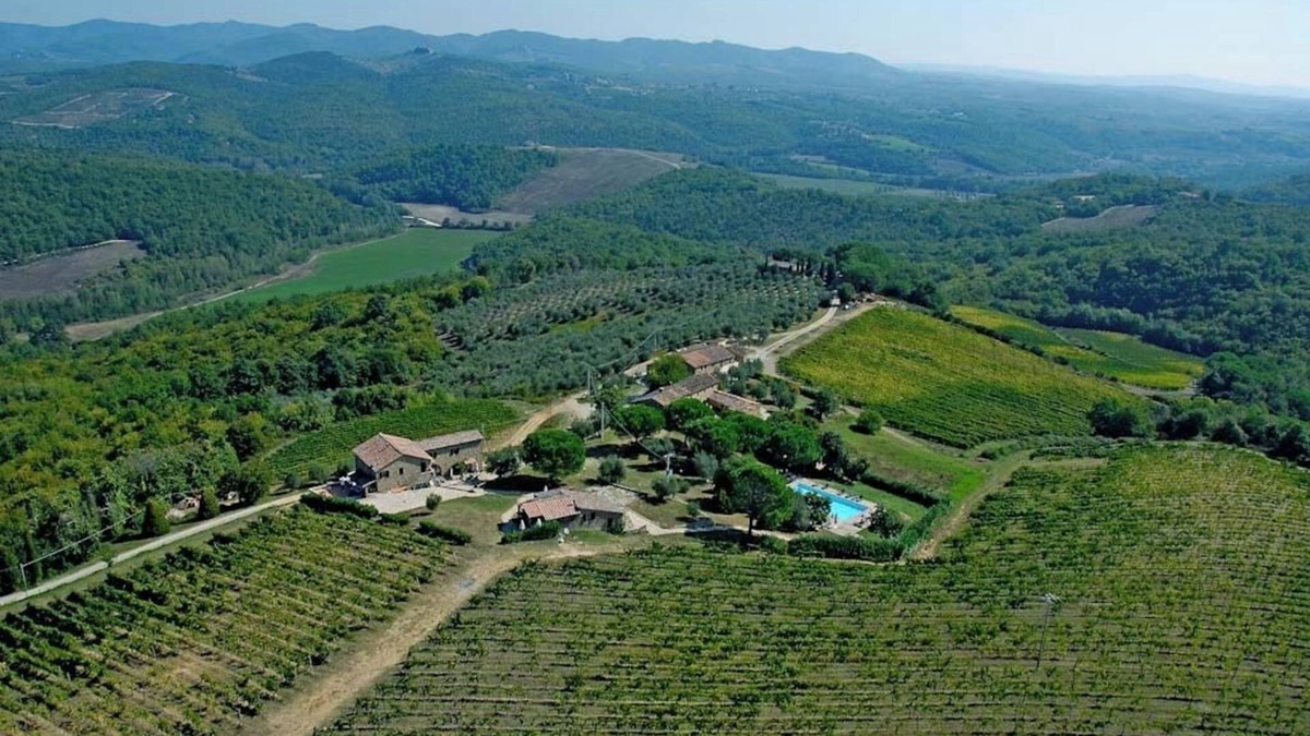 Castelnuovo Berardenga Apartment | Apartment in an idyllic holiday complex in the middle of the winery B3