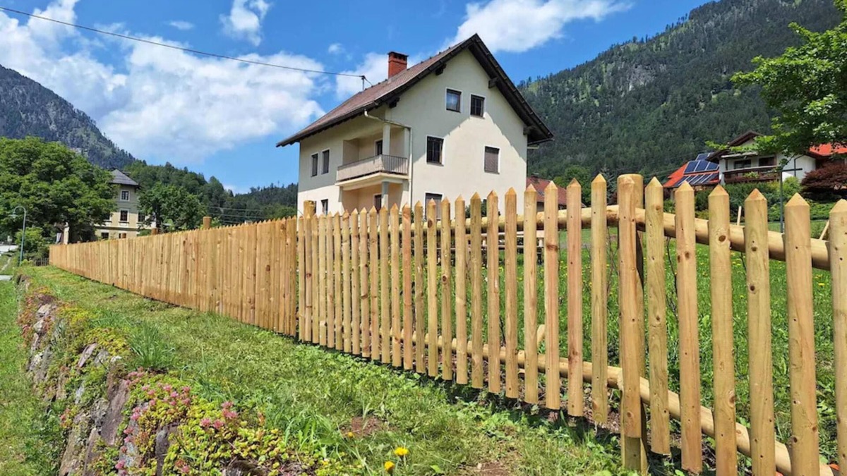 Kotschach-Mauthen Apartment | Apartment in detached house near ski resort