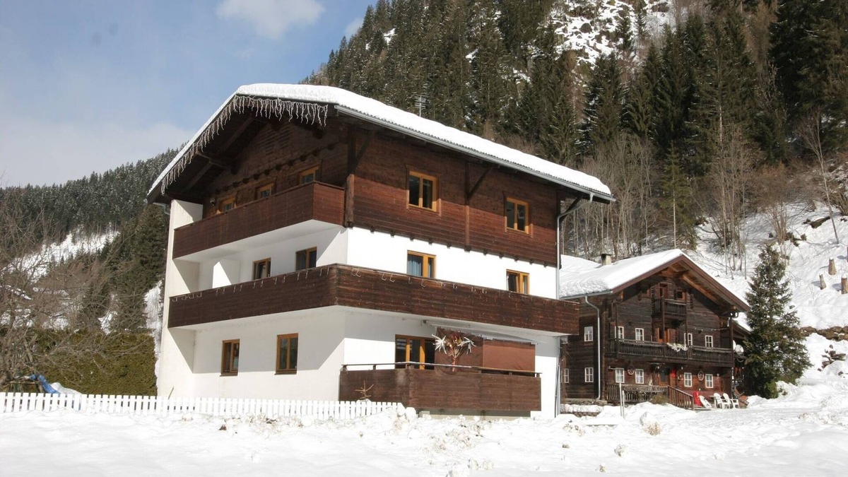 Matrei in Osttirol Apartment | Apartment in Matrei near Ski Slopes