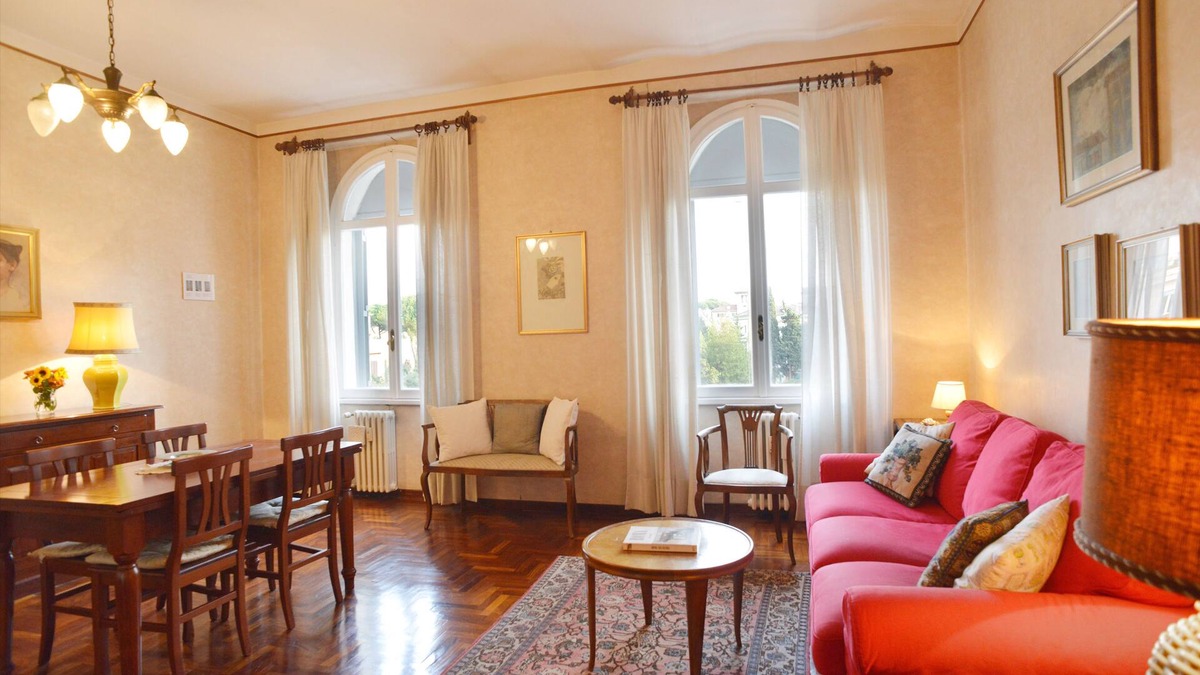 Salario Apartment | Apartment in central Rome in a strategic position, 1 km from Termini railway.