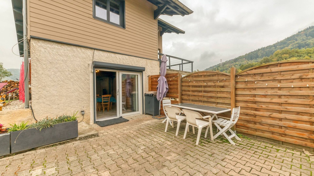 Murianette Apartment | Apartment 'in Chalet' with Mountain View, Private Terrace and Wi-Fi