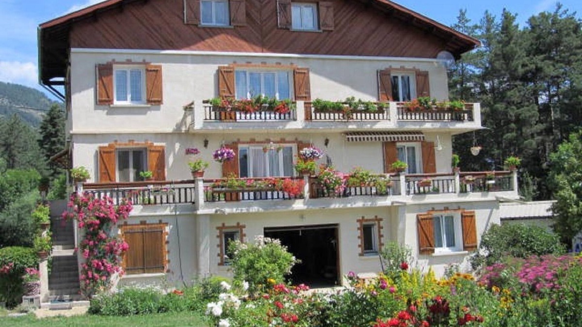 Beauvezer Apartment | Apartment in chalet on Haut-Verdon - Val d'Allos - Southern Alps