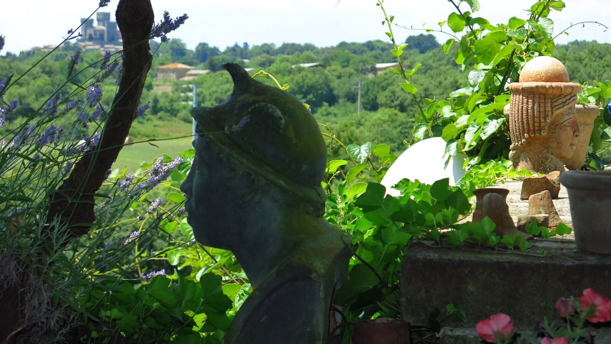 Torre Alfina Apartment | Apartment in country house with dream panorama