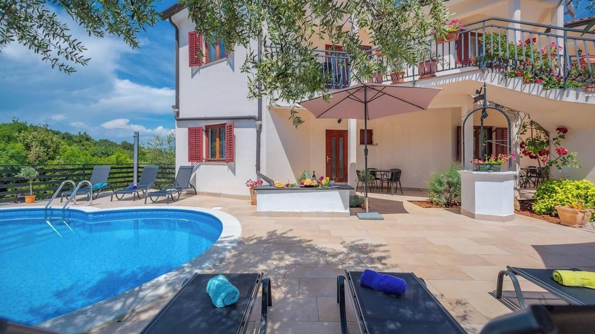 Drenje Apartment | Apartment in Drenje with Sea View & Sauna