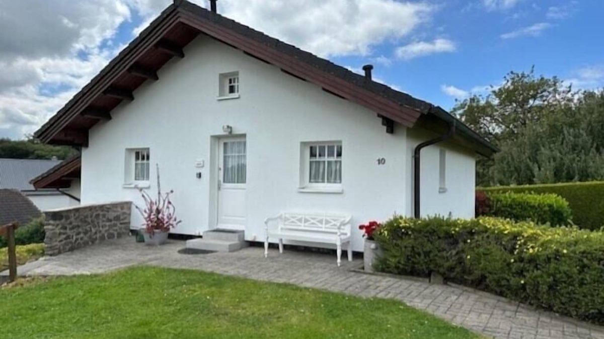 Lissendorf Apartment | Apartment in Eifel with Scenic Views