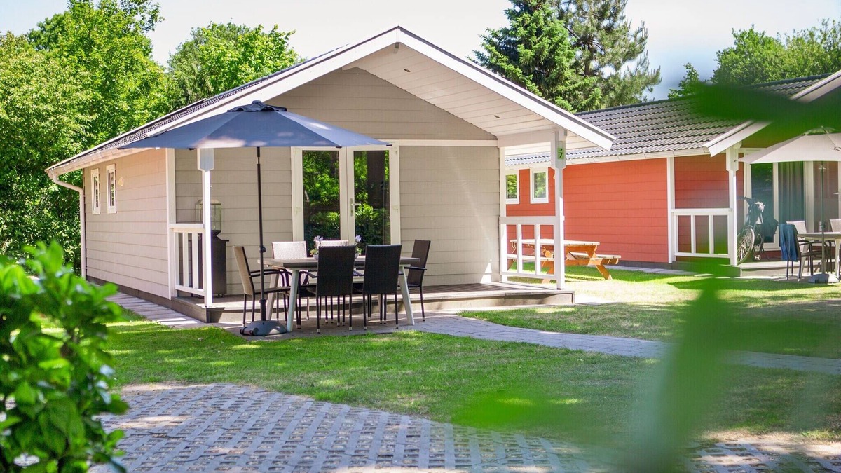 Oirschot Ski Chalet | Apartment in Eindhoven near City Center