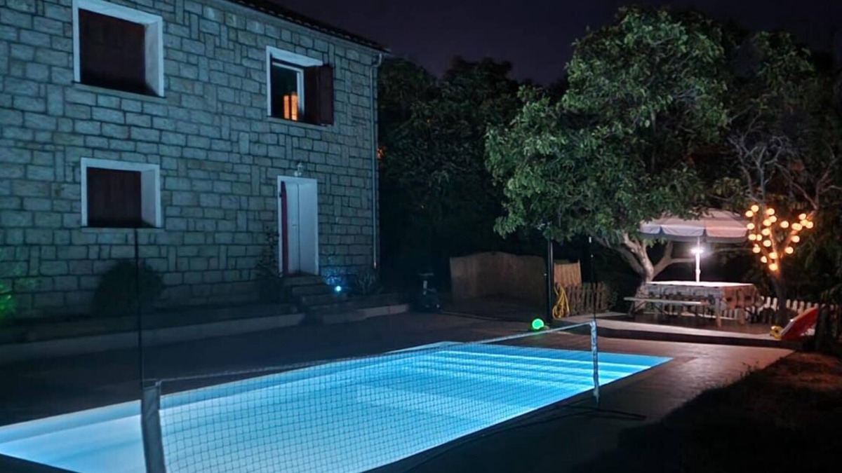 Petreto-Bicchisano Apartment | Apartment in a typical Corsican house, between sea and mountains