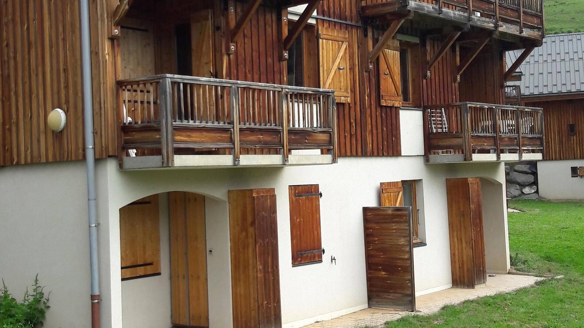 Saint-Jean-d'Arves Apartment | Apartment in the Sybelles ski area, in Saint Jean d 'Arves