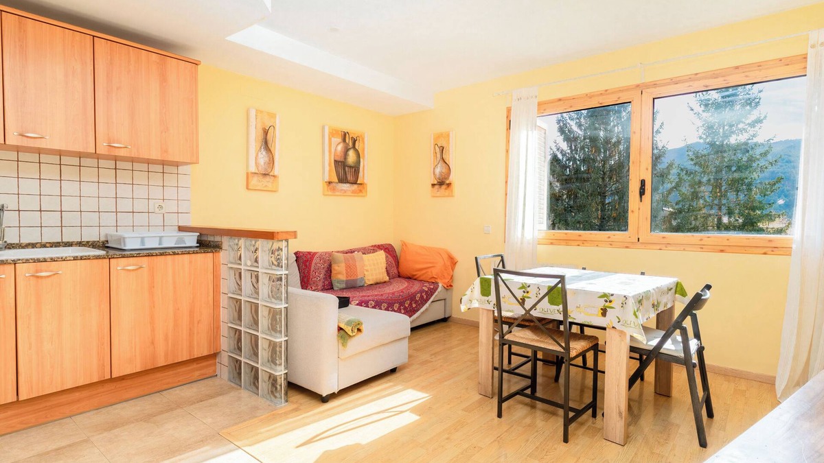 Gombren Apartment | Apartment in Gombrèn Girona with Nature Views