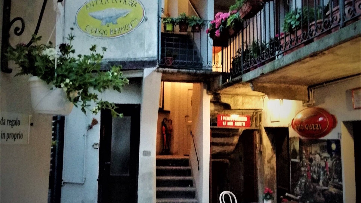 Mandello del Lario Apartment | Apartment in the center, close to the train station
