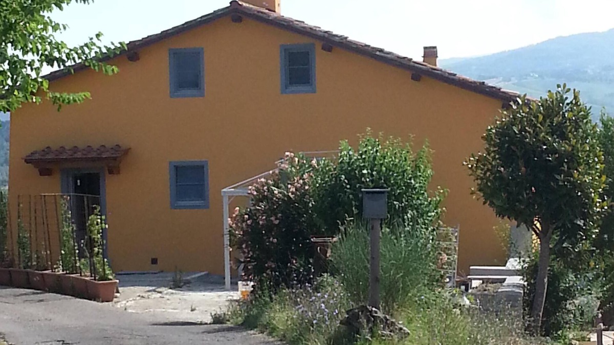 Twist House | Apartment in colonica located in Tuscany among olive trees.