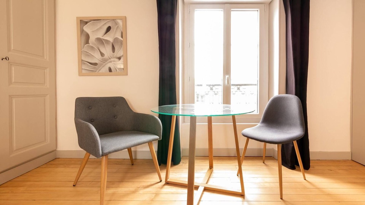 Nord - Gare House | Apartment in Le Mans with Private Sauna